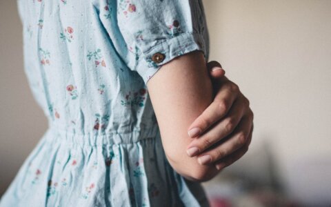 知识付费产品矩阵：如何设计9.9元引流课、299元利润款，层层转化用户？