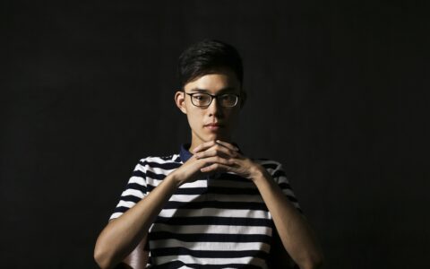 在开始制作短视频之前，你需要先确定视频的主题和方向，以下是一些建议