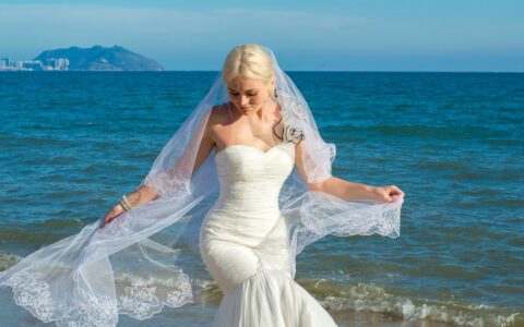 什么样的内容，才会被《小红书》的用户喜欢，才会被平台推荐？有哪些建议？有哪些注意事项？