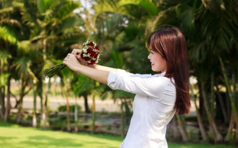 什么是”金句“？金句有什么特点？为什么大家都说：“金句，一句顶一万句“？