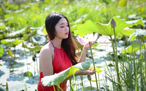 我的高价课，如何设计价格体系，才能让客户感觉我的课程价格比较划算，显得不高呢？或者性价比是非常高的