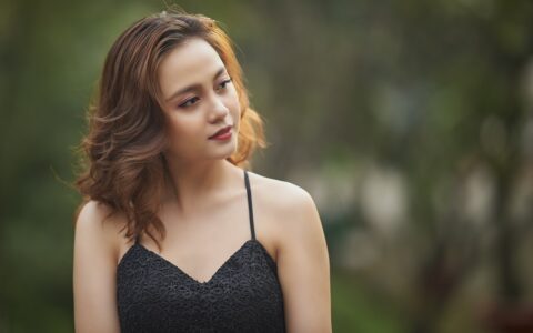 剪映的数字人功能，用在知识付费（做课程方面），有什么应用场景？ 具体如何做呢？