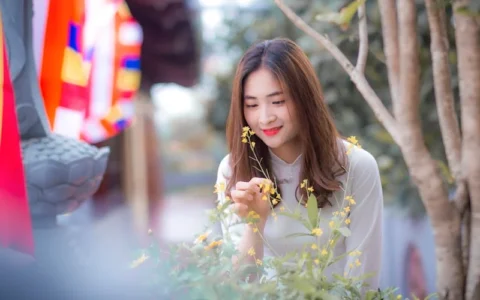 腾讯智影 和 剪映的数字人对比，有什么特点？我做一个知识类教学视频，应该选择哪一个？