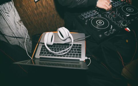 课程，做为虚拟商品，它的定价方法，和其它实物产品有什么区别呢？知识博主一定要知道