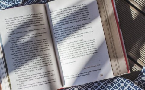 并列式文案结构和递进式文案结构，各有什么优缺点，他们的应用场景是有什么？