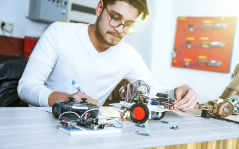 在销售课程的时候，我应该怎么才能突显出我的课程的“实战价值”呢？