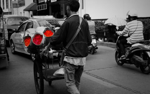 分享一套完整的网课（通用）制作流程，包括了软、硬件、讲师要求，以及推广销售过程，超详细