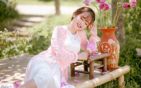 如何在不显得突兀的情况下，为我的教学视频中，加入动画和视觉元素，提升用户观看体验