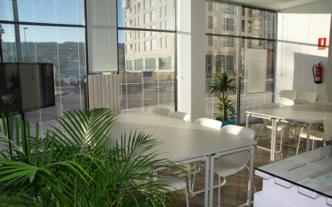 经典的SCQA思维模式，其实也非常适合用来讲故事，三个案例让你完全搞明白