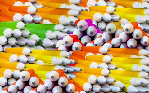 具体行业的成交话术实战：医疗、科技、汽车、教育、食品······，覆盖各个主流行业，基本上达到拿来就用的程度了