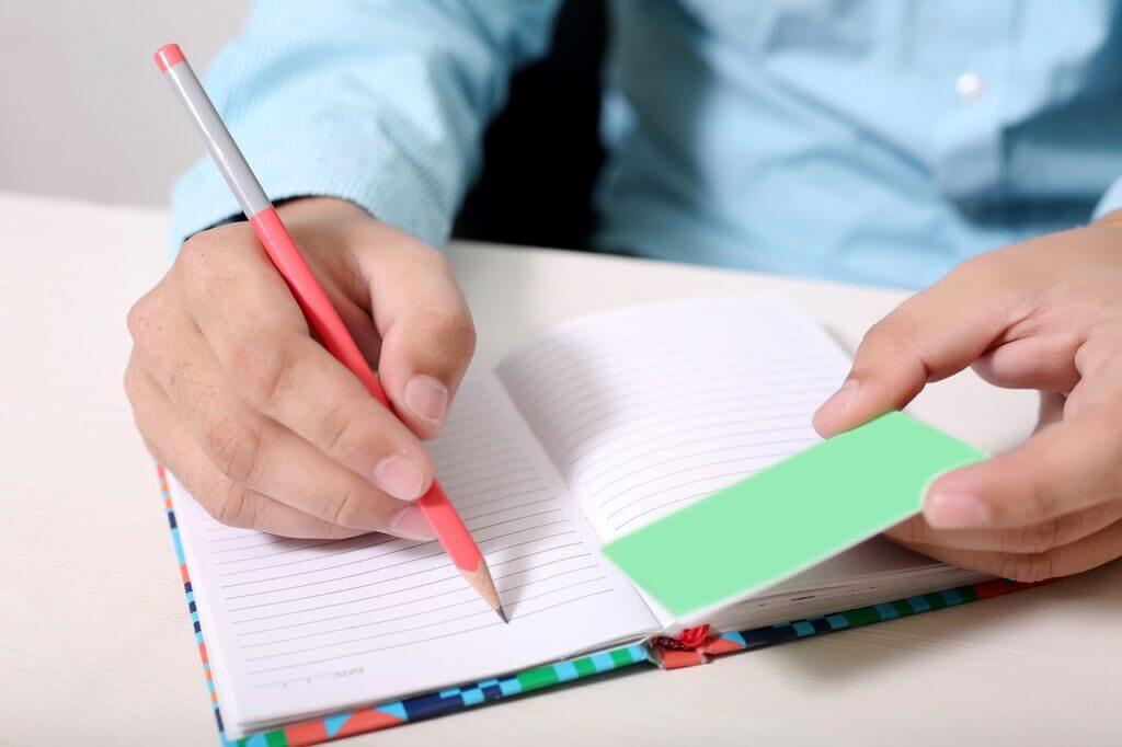 破解大客户采购逻辑：利用SPIN提问与FABE方案实现绝对成交