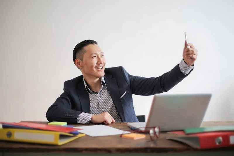 你视频没人看,可能不是内容烂,是观众“耳朵先叛逃”了
