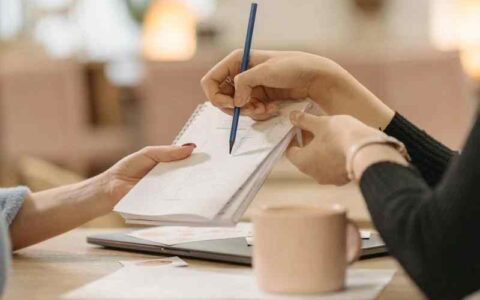 国内主流的思维导图软件有哪些，进行全方位对比后，特别适合新老师的是哪一款产品，你知道吗？