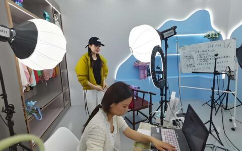 "靠谱"是最大的IP：知识博主如何经营个人品牌