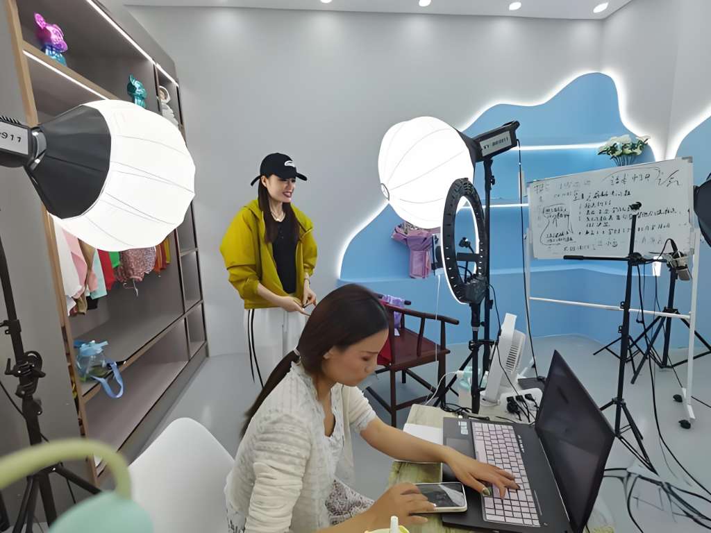 "靠谱"是最大的IP：知识博主如何经营个人品牌