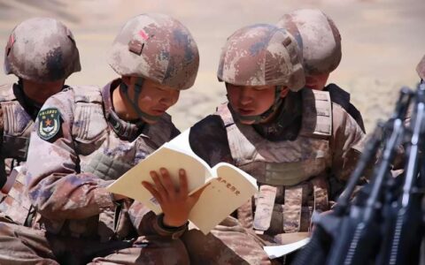 听风的蚕，真的通晓古今？非也，这是归纳和演绎的力量：他是怎样将不同领域知识融入创作的