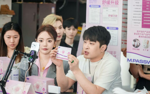 主播和平台应如何提升自身的责任意识和道德标准？平台如何加强主播的法律意识和职业道德教育？