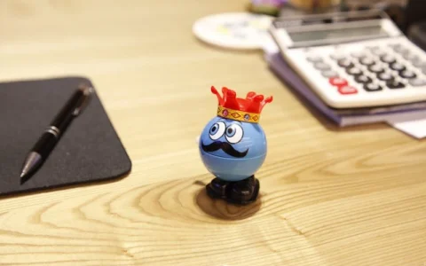 可灵AI，在自媒体创作中的应用场景有哪些？其实有些场景，用专用AI或者会更好一些，你说呢？