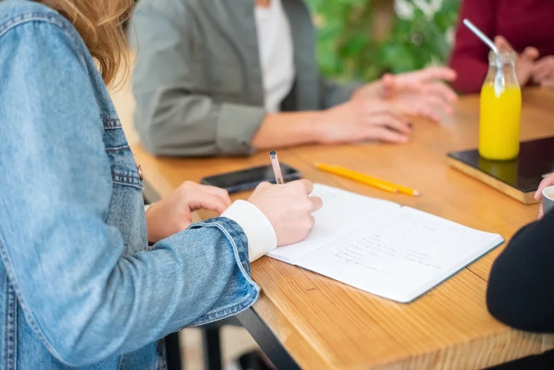 知识博主：DeepSeek高效应用指南（值得一读，建议收藏）