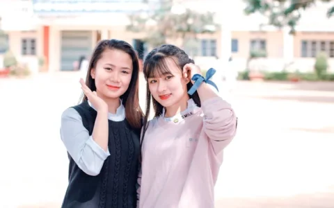 分享一些在 PPT 中使用对齐和对称原则的注意事项