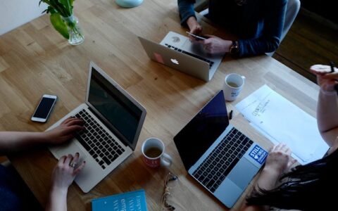 有人说，人工智能AI，是本世纪最大的骗局？是美国人的一个阴谋，这是真的吗？