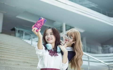 动画与真人结合的视频是怎么制作的？这样的视频有什么优势？有哪些制作工具推荐