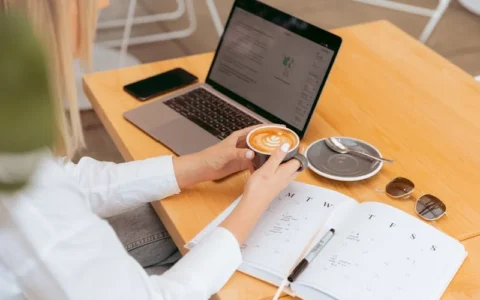 不会讲故事的文案人正在被淘汰！这5个「故事力公式」，让你写的每句话都有画面感