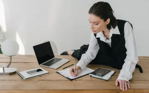 结构化思维的本质是什么？这是一个非常宏大的主题，试试看能不能说清楚