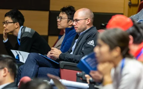 人工智能 AI 技术的发展会对人类社会产生哪些影响？