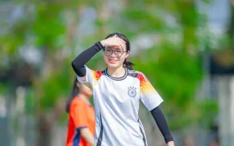 FCPX 和 PR 哪个更适合初学者？