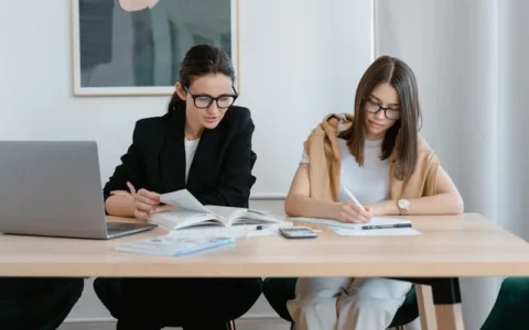 成功案例范本：以下这些案例范本，其实可以当成模板使用的，简单修改一下就可以直接在你的课程中套用啦