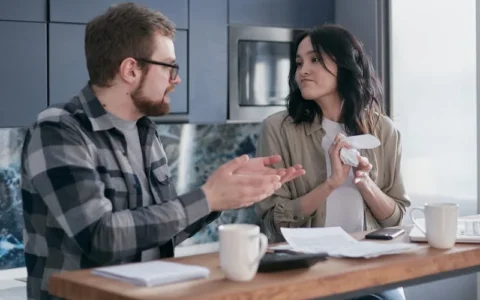 如何在演讲中运用故事才能引起听众的共鸣？