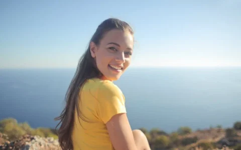 不同平台的文案，其实是不能通用的：头条上的文案，和小红书文案就有很大的区别，以下是我为你做的详细分析