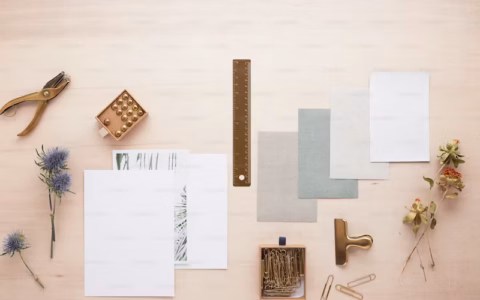 新手如何快速涨粉10万：2025年自媒体运营全攻略