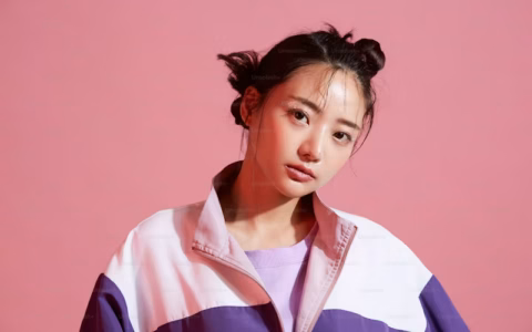 老师们很多素材其实是用手机拍摄的，手机拍摄绿幕素材时，需要注意什么呢？