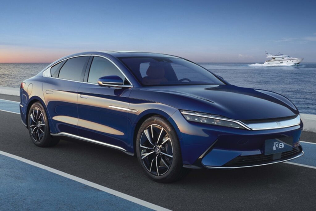 DeepSeek实战：新能源车充电难？2025年普通人靠这3招躺赚绿色红利！