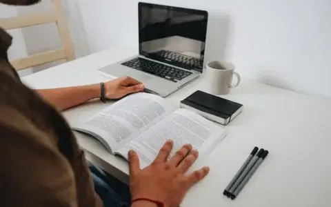 AI伦理大争议：马斯克起诉OpenAI，人类未来该由谁掌控？