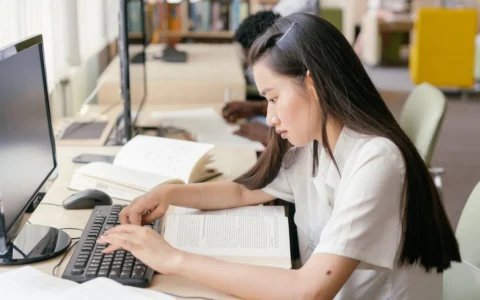 辛苦3个月制作的课程终于上线了：如何快速提炼出课程的卖点（客户购买的理由）