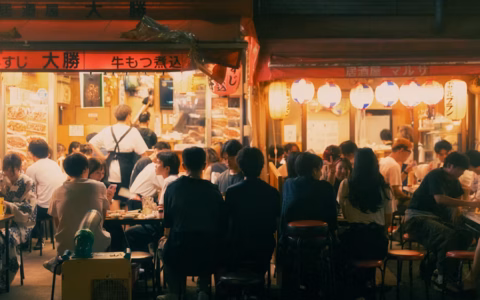 别再苦苦追热点！学会“旧瓶装新酒”，让你的选题流量翻倍