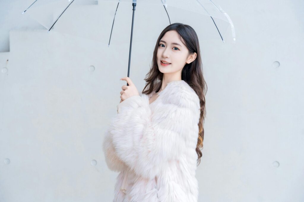 【个人品牌】别卖课，卖“解决方案”！如何把你的技能打包成一套“通关秘籍”，让学员无法拒绝？（上）