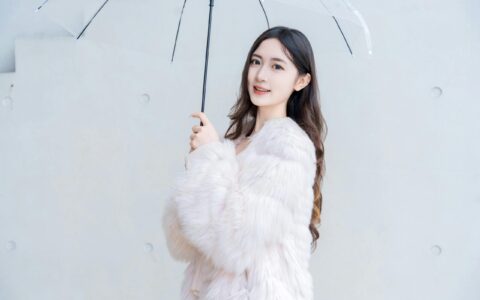 【个人品牌】别卖课，卖“解决方案”！如何把你的技能打包成一套“通关秘籍”，让学员无法拒绝？（上）