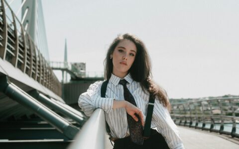 如何设计课程体系才能最大化发挥AI制课的优势？