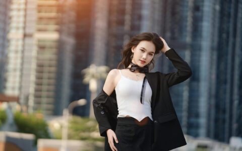 【小白逆袭】【中篇】社恐录制大法：如何在厕所里用手机产出“电影级”原片？