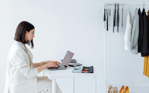 【下篇】别再熬夜拍视频了！用数字人当主播，我睡了一觉，账号涨了3000粉