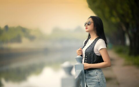 卖课老师，到底买的是什么？想清楚了这个问题，至少 99% 的麻烦都可以从从容容面对啦～～